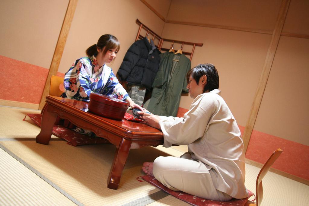Ban-Ya Hot Spring Inn Yufu Exterior foto